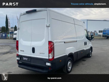 Fourgon moyen Iveco