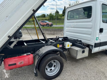 Utilitaire benne Iveco