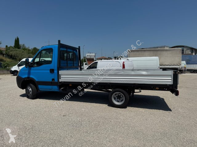 Veicolo commerciale Iveco DAILY
