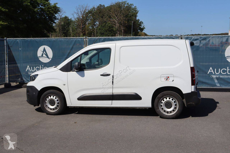Véhicule utilitaire Peugeot