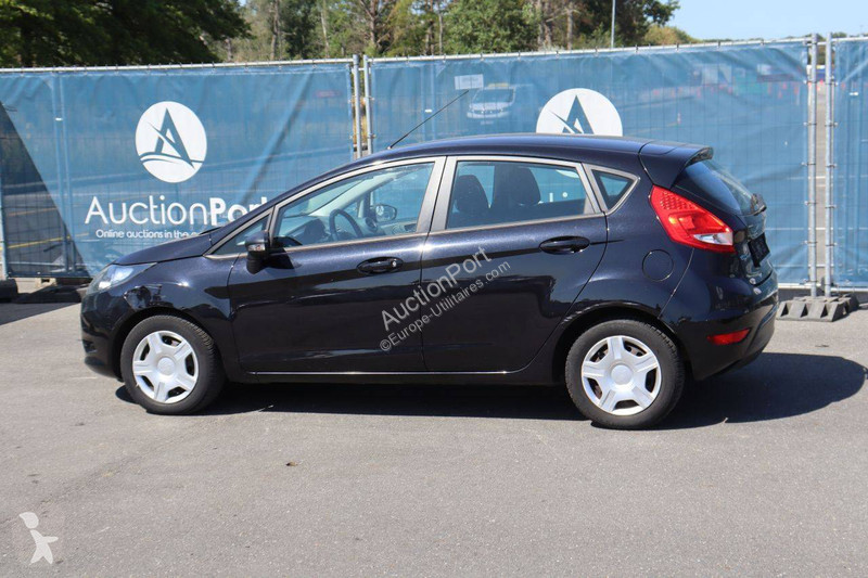 عربة نفعية Ford