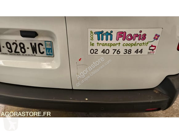 Véhicule utilitaire