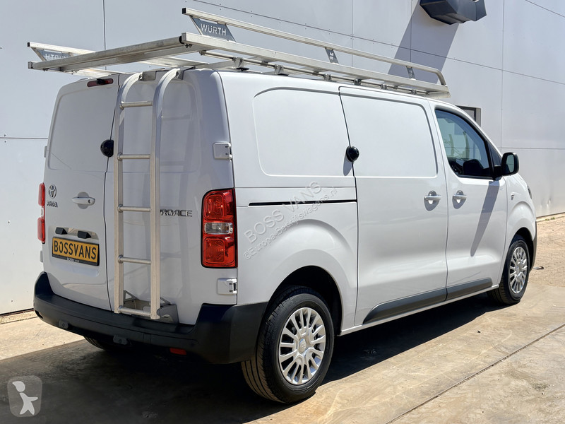 Furgoneta Toyota Worker 144PK L2 Automaat...