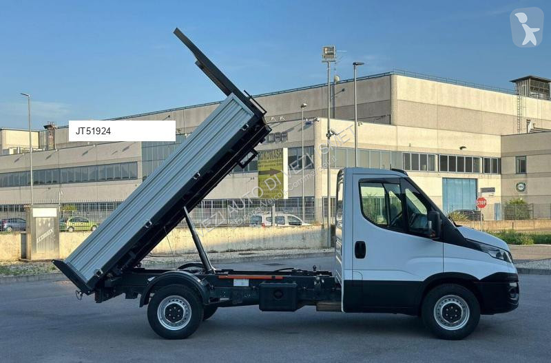 عربة نفعية Iveco