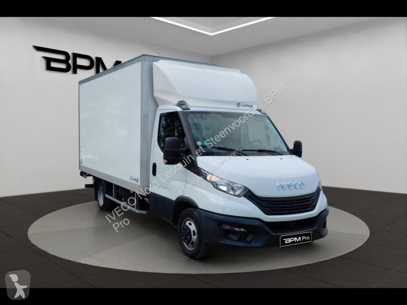 Véhicule utilitaire Iveco CCb 35C16H...