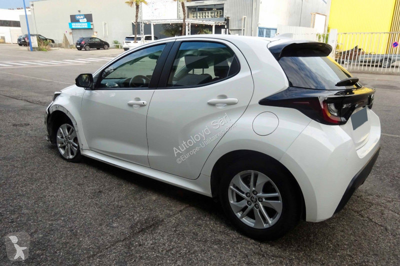 Furgoneta Toyota YARIS 1,5 VVTI HYBRID 92 BVA