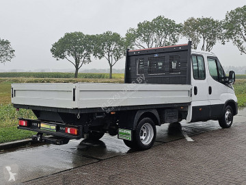 Utilitaire plateau Iveco