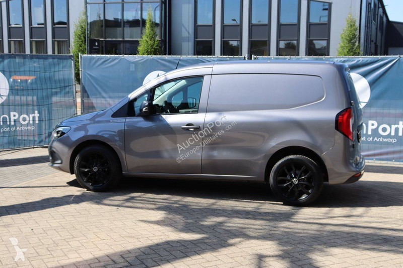 Mercedes 110CDI van