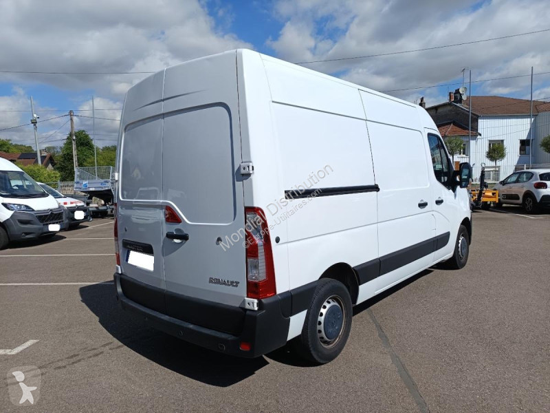 Véhicule utilitaire Renault F3500 L2H2 DCI 135...