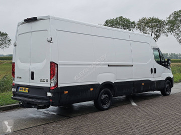 Fourgon Iveco