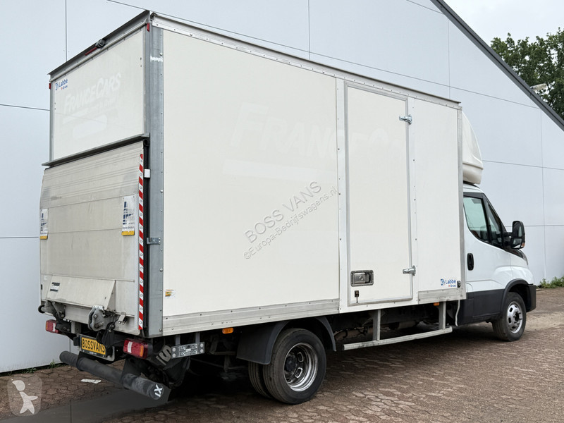 Autoutilitară Iveco 35C16 3.0 160PK Laadklep...