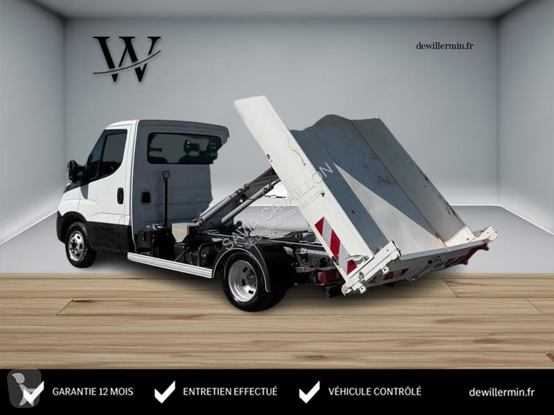 Véhicule utilitaire Iveco Châssis (2014->)...