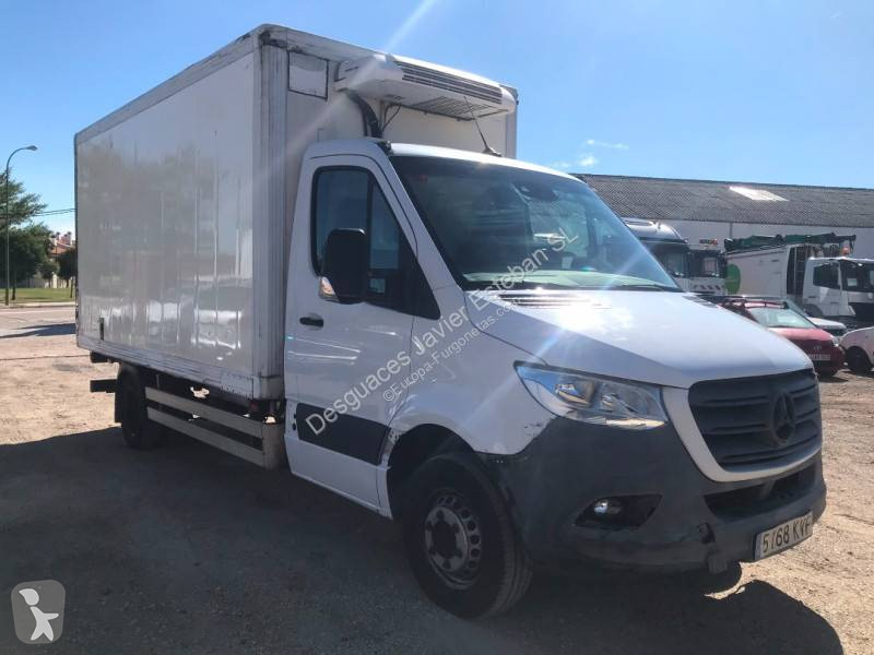 Mercedes  van