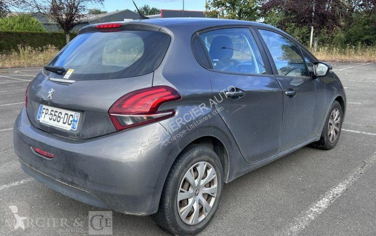 Véhicule utilitaire Peugeot