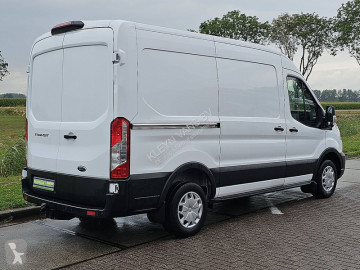 Fourgon utilitaire Ford