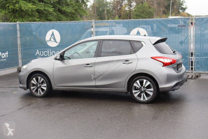 Véhicule utilitaire Nissan