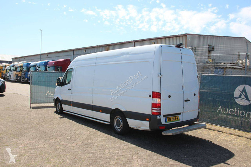 Véhicule utilitaire Mercedes