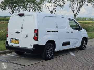 Fourgon Peugeot