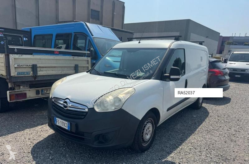 Véhicule utilitaire Opel combo maxi