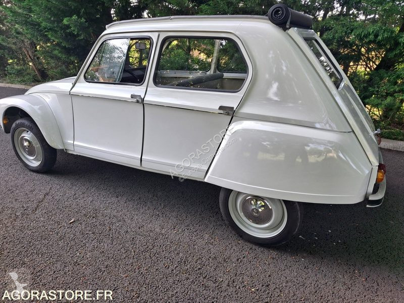 Véhicule utilitaire Citroën DYANE