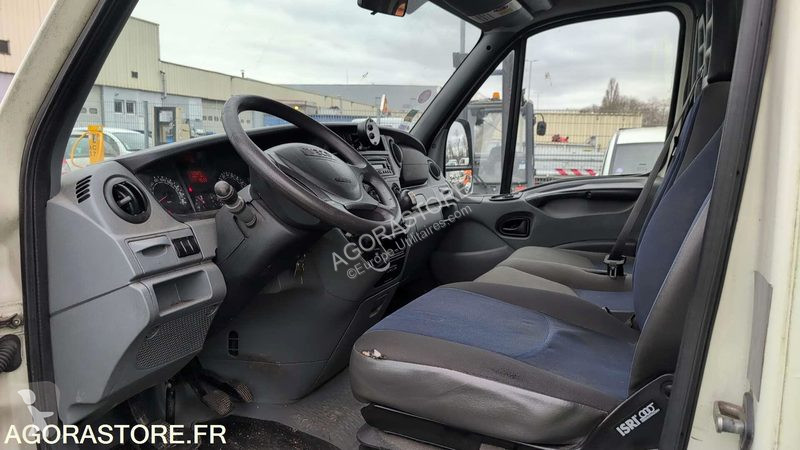 Véhicule utilitaire Iveco 35C14G