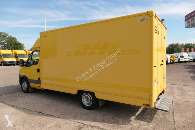 Véhicule utilitaire Iveco Daily 35 S11 C30C...