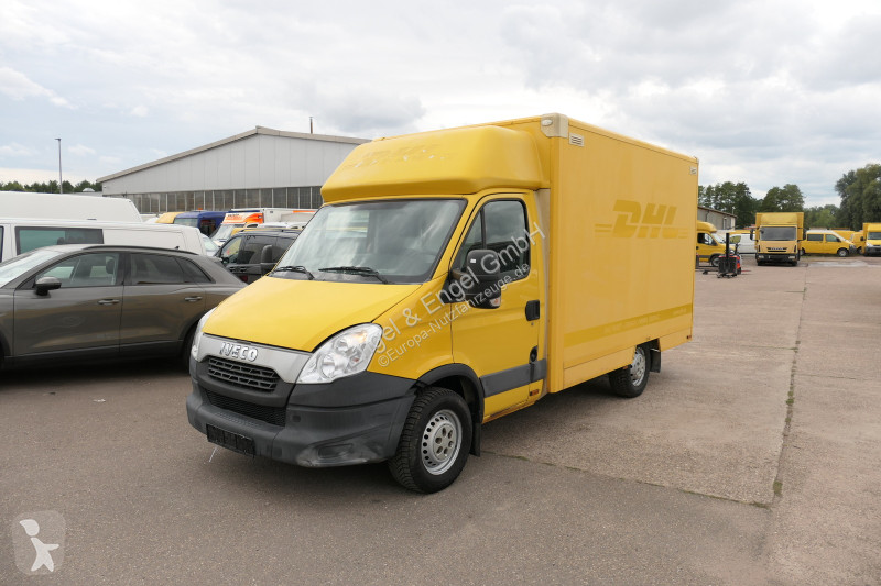 Véhicule utilitaire Iveco Daily 35 S11 C30C...