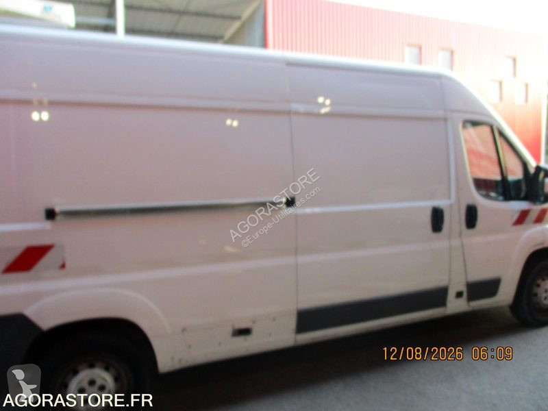 Véhicule utilitaire Peugeot BOXER
