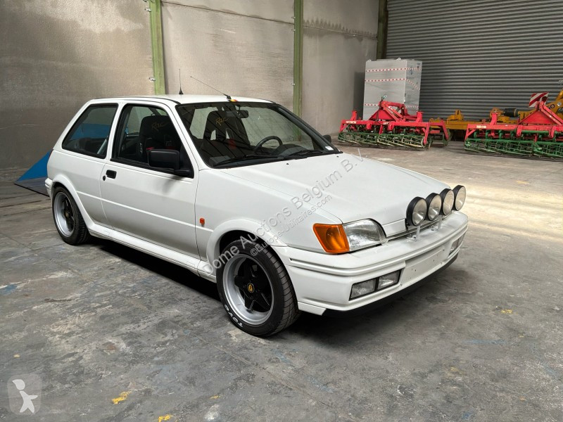 Véhicule utilitaire Ford