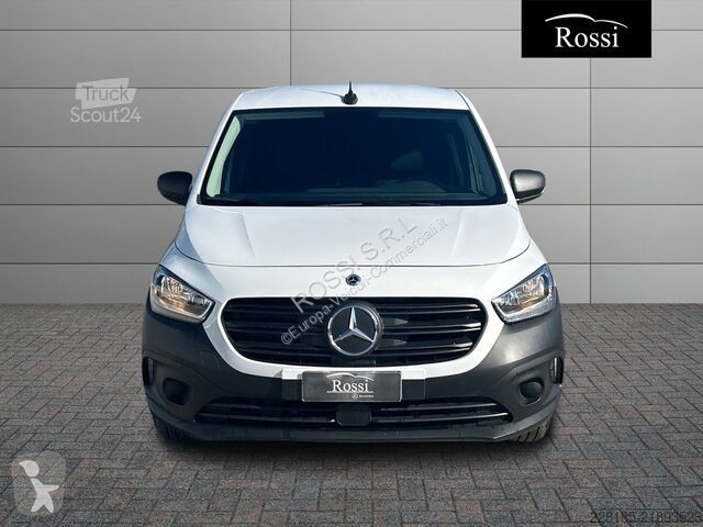 Véhicule utilitaire Mercedes ECITAN URGONE...