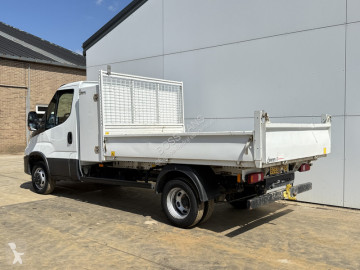 Iveco Daily 35C16 3.0 L4 Kipper Dubbellucht Airco 3.5T Trekhaak Lederen bekleding Benne Tipper