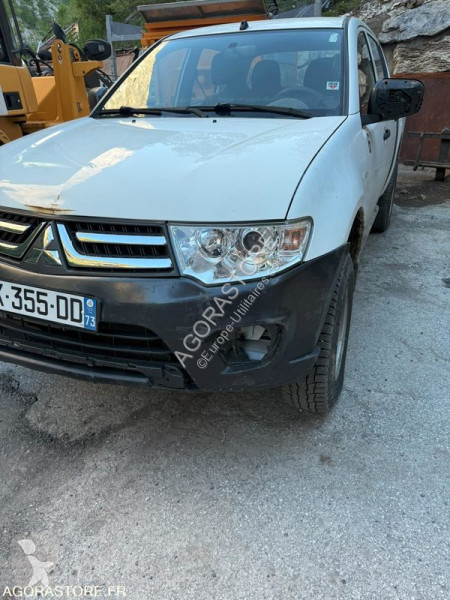 Véhicule utilitaire Mitsubishi
