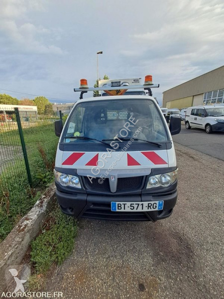 Véhicule utilitaire Piaggio PORTER