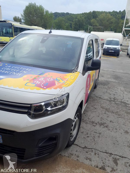 Véhicule utilitaire Citroën BERLINGO