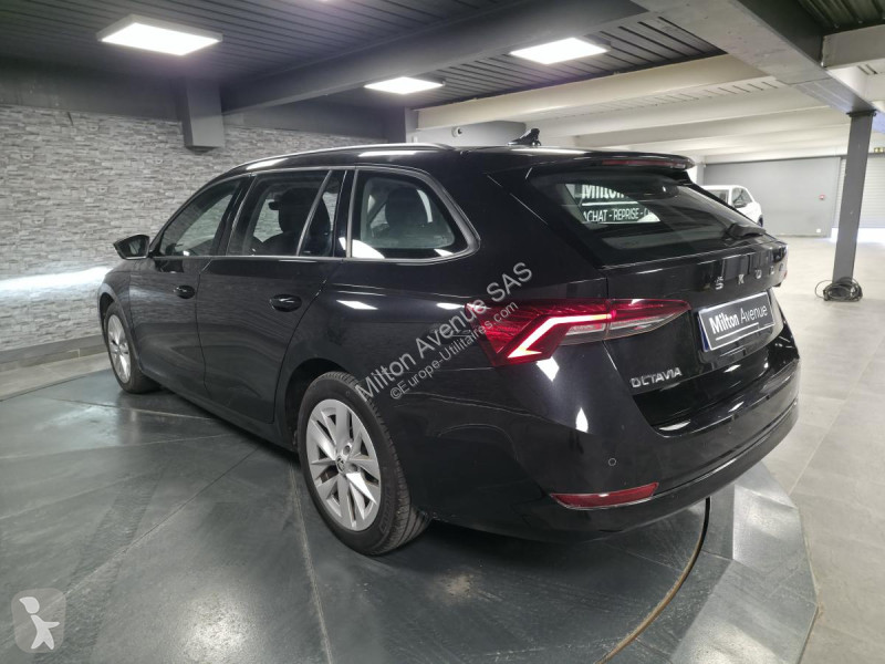 Véhicule utilitaire Skoda OCTAVIA Combi 2.0 TDI...