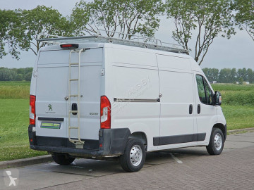 Caja cerrada Peugeot
