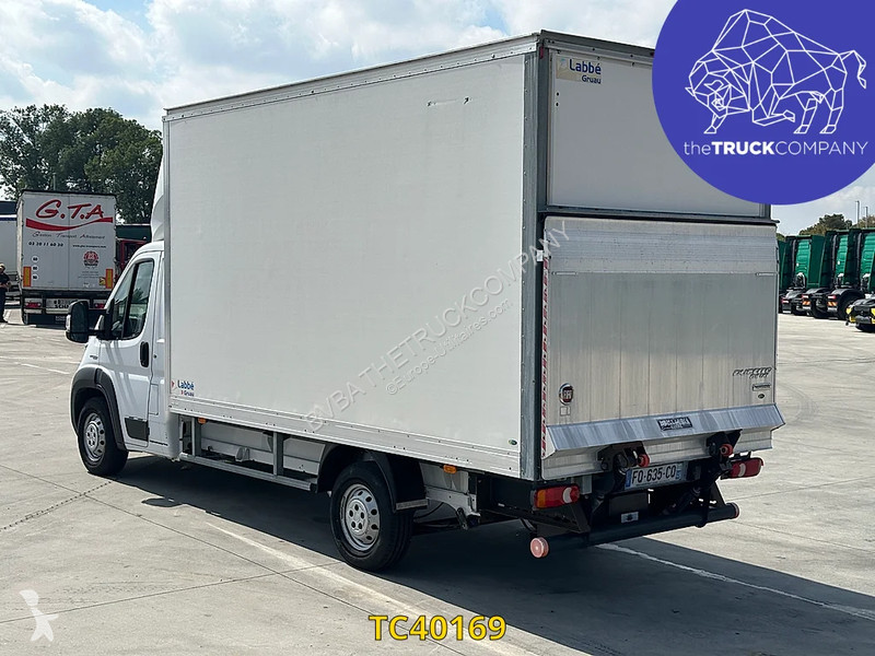 Bedrijfswagen Fiat 160cv caisse hayon
