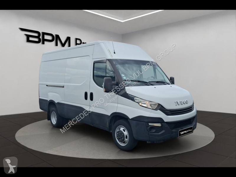 Véhicule utilitaire Iveco 35C Fg 35C14