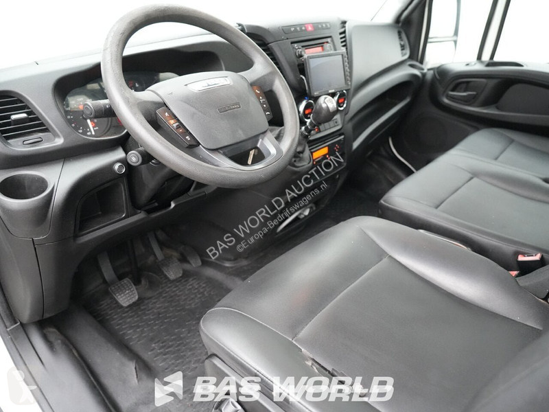 Véhicule utilitaire Iveco 35C17