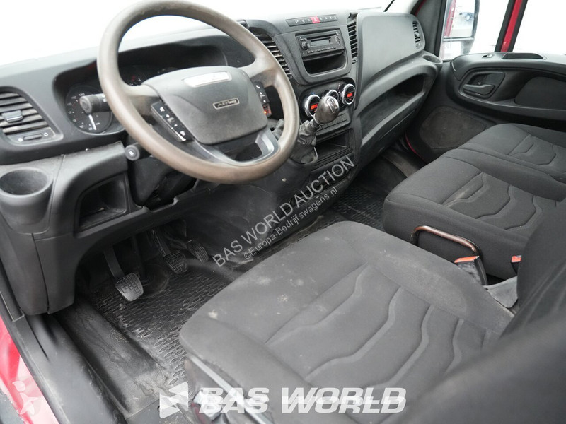 Véhicule utilitaire Iveco 35C17