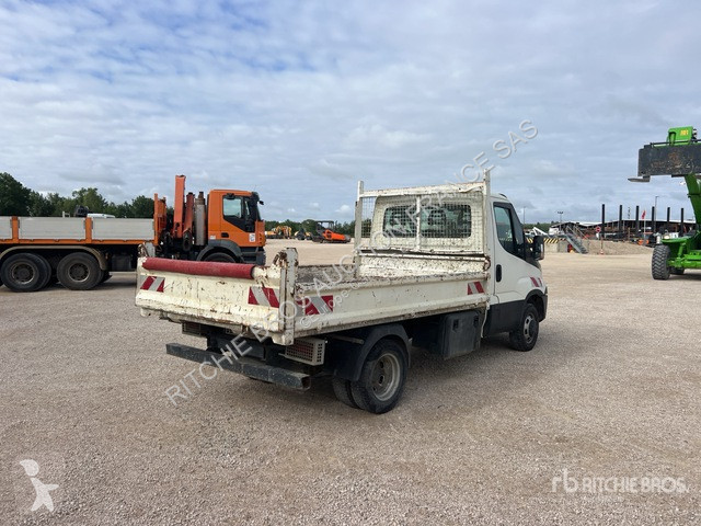 Véhicule utilitaire Iveco  35-150