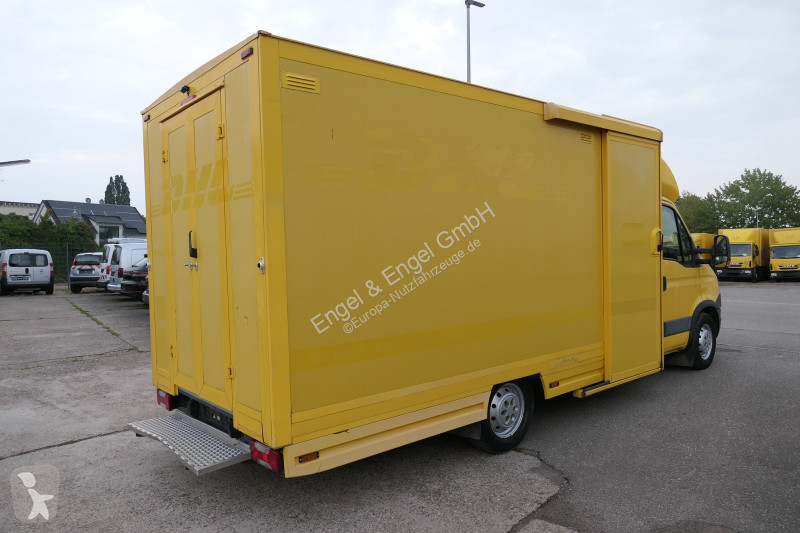 Véhicule utilitaire Iveco Daily 35 S11 C30C...