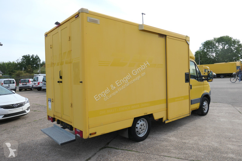 Véhicule utilitaire Iveco Daily 35 S11 C30C...