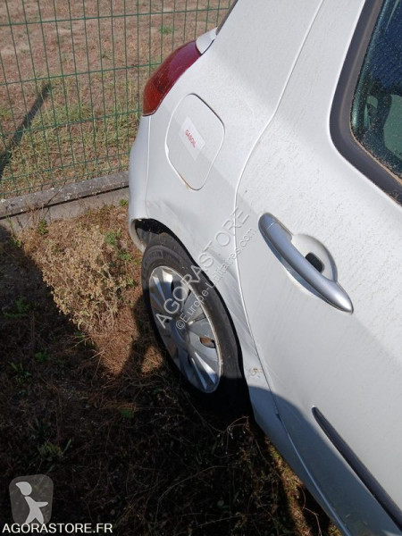 Véhicule utilitaire Renault CLIO