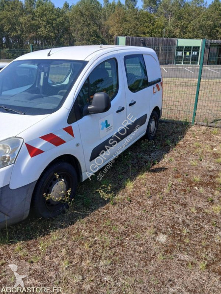 Véhicule utilitaire Peugeot PARTNER