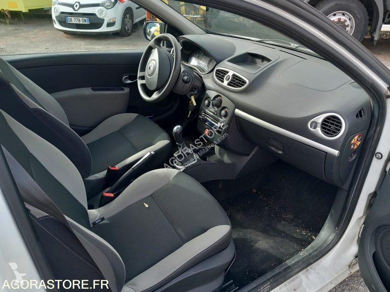 Véhicule utilitaire Renault CLIO