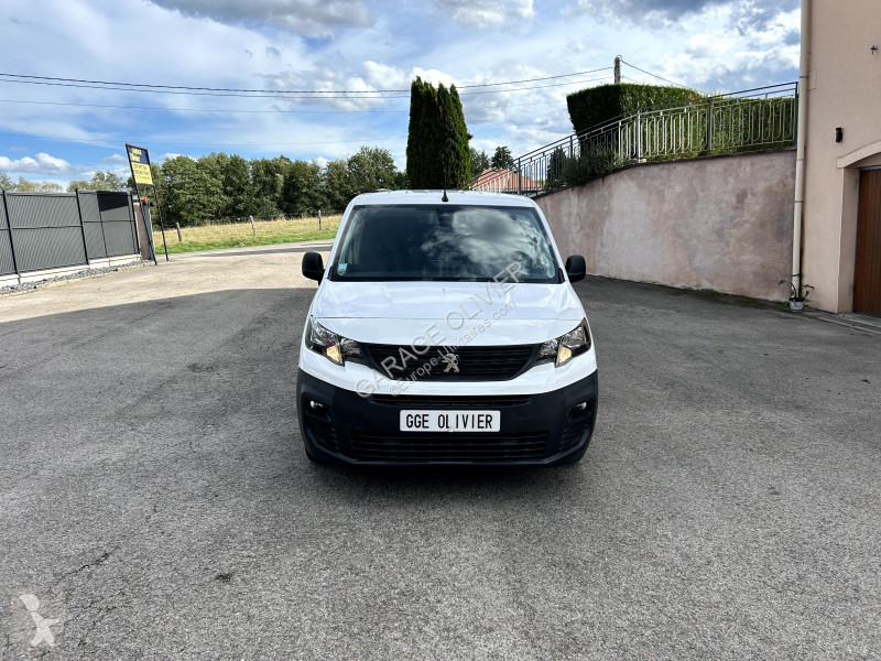 Furgoneta Peugeot Standard 650KG 1.5 Bluehdi...