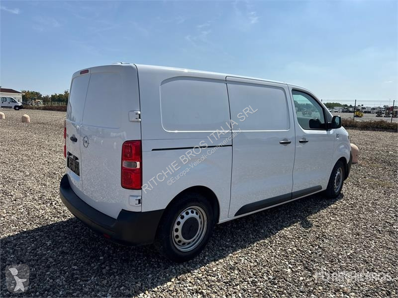 Комерційні автомобілі Opel 1.5