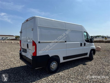 Caja cerrada Opel