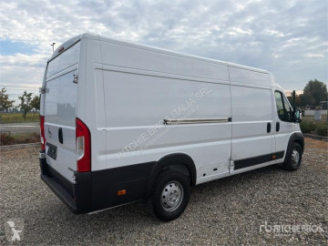 Caja cerrada Opel